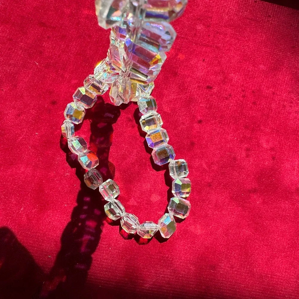 Stunning Aurora Borealis style necklace